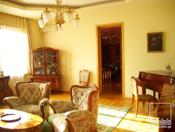 house For Rent  In Kutaisi ,  Baratashvili str.
