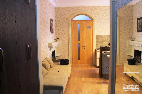 flat ( apartment ) For Rent  In Tbilisi , Mtatsminda; Vachnadze