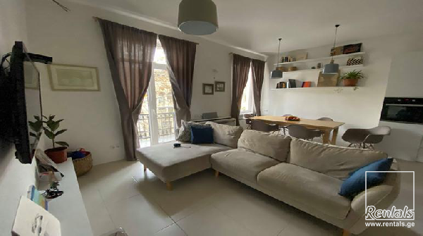 flat ( apartment ) For Rent  In Tbilisi , Vake; Paliashvili