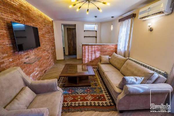 flat ( apartment ) For Rent  In Tbilisi , Vera; Vera