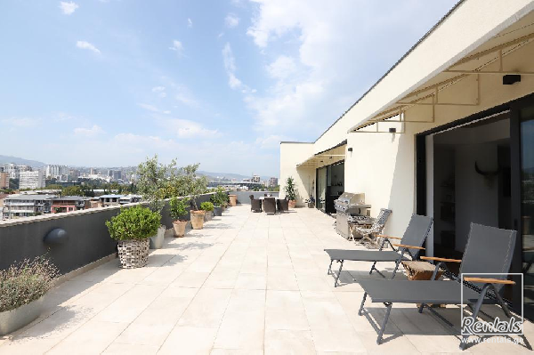 flat ( apartment ) For Rent  In Tbilisi , Chugureti; Tsinamdgvrishvili