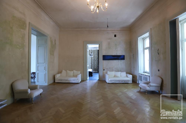 flat ( apartment ) For Rent  In Tbilisi , Vera; Toradze